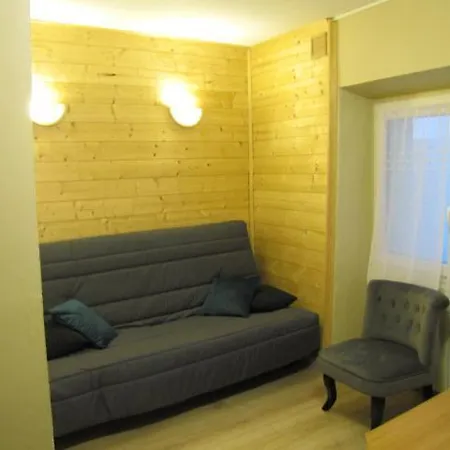Maison De Village Dans Rue Calme * Ax-les-Thermes
