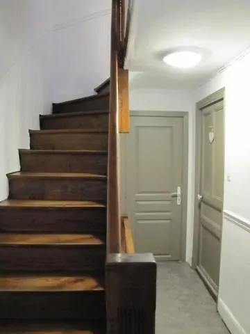 Maison De Village Dans Rue Calme Nyaraló